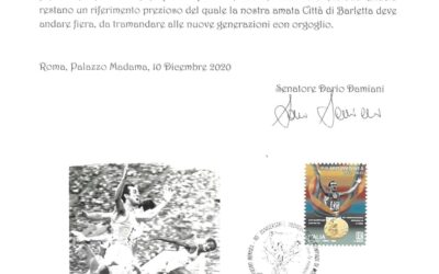 DONAZIONE DELLA CARTOLINA DEL 40° ANNIVERSARIO DELLA MEDAGLIA D’ORO DI PIETRO MENNEA DONATA DAL SENATORE DELLA REPUBBLICA ITALIANA DARIO DAMIANI